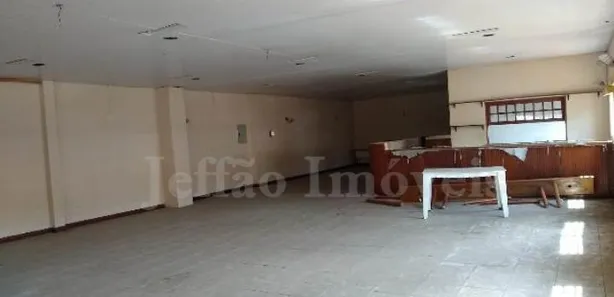 Loja / Salão / Ponto Comercial à venda, 440m² no Niterói, Volta Redonda