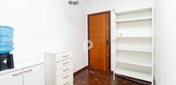 Conjunto Comercial / Sala à venda, 31m² no Centro, Curitiba