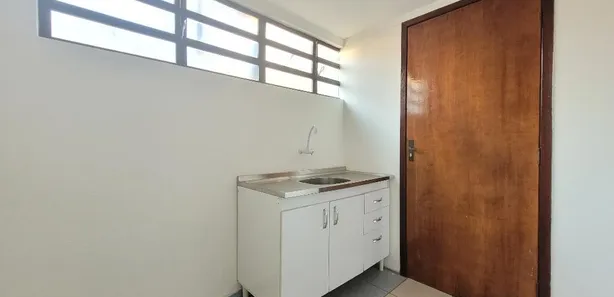 Conjunto Comercial / Sala para alugar, 108m² no Zona 01, Maringá
