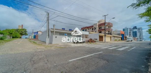 Casa com 4 Quartos à venda, 195m² no Lagoa Nova, Natal