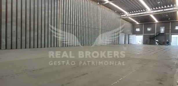 Galpão / Depósito / Armazém para alugar, 2600m² no Distrito Industrial, Araçariguama