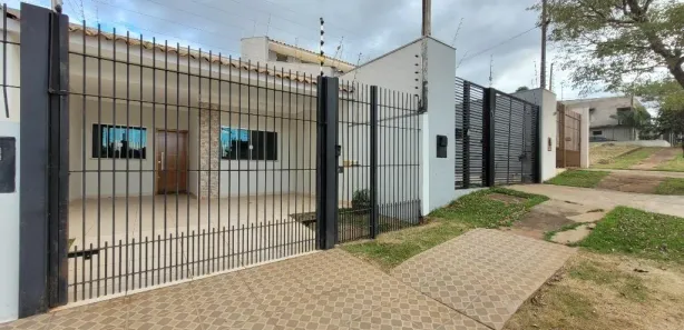 Casa com 3 Quartos para alugar, 105m² no Jardim Itália II, Maringá