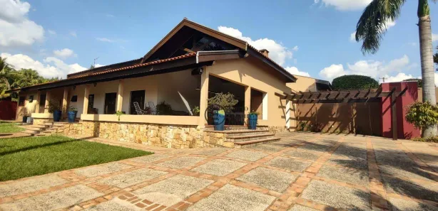 Fazenda / Sítio / Chácara com 5 Quartos para venda ou aluguel, 350m² no Fazenda Santa Lúcia, Americana