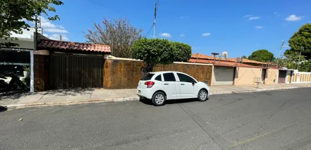 Casa com 4 Quartos à venda, 170m² no Jóquei, Teresina