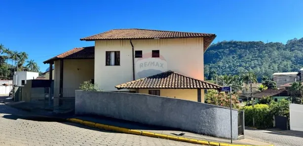 Casa com 3 Quartos à venda, 137m² no Bem-Te-VI Amarelo, Bom Jardim