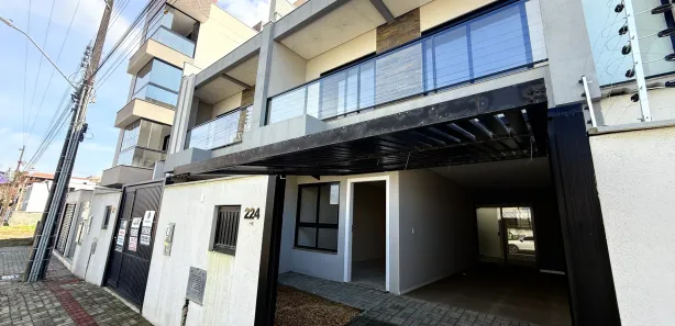 Sobrado com 3 Quartos à venda, 120m² no Itacolomi, Balneário Piçarras