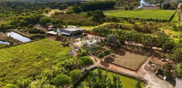 Fazenda / Sítio / Chácara com 4 Quartos à venda, 23000m² no Brazlândia, Brasília