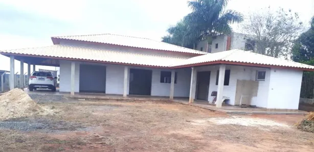 Fazenda / Sítio / Chácara com 3 Quartos à venda, 234m² no , Sarapuí