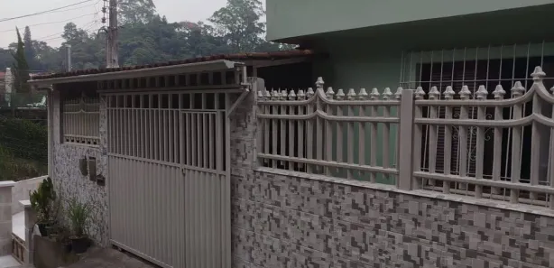 Casa com 2 Quartos à venda, 70m² no Castelanea, Petrópolis
