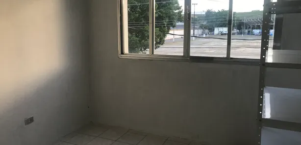 Conjunto Comercial / Sala para alugar, 30m² no Jordanésia (Jordanésia), Cajamar