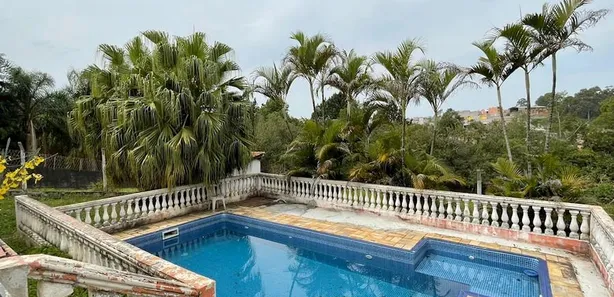 Fazenda / Sítio / Chácara com 3 Quartos à venda, 2000m² no Chácara Vale do Rio Cotia, Carapicuíba