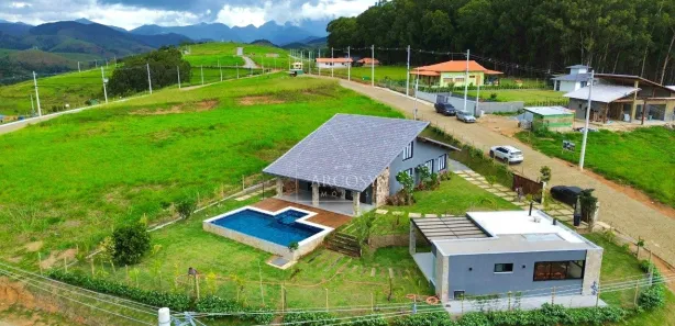 Casa de Condomínio com 3 Quartos à venda, 350m² no Secretario, Paraíba do Sul