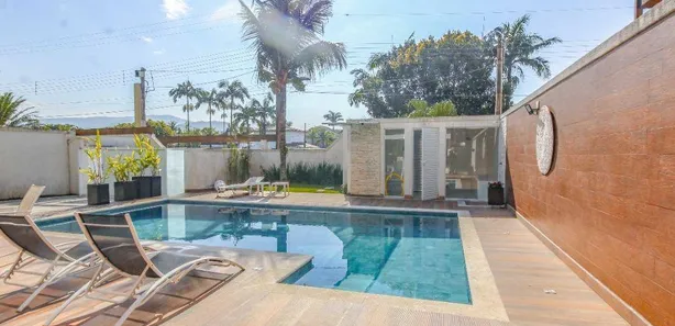 Casa de Condomínio com 6 Quartos para alugar, 390m² no Jardim Acapulco, Guarujá
