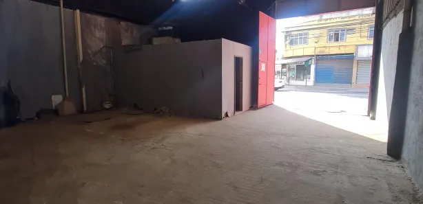 Galpão / Depósito / Armazém à venda, 500m² no BNH, Mesquita