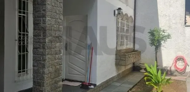 Sobrado com 4 Quartos à venda, 180m² no Barreira Cravo, Volta Redonda