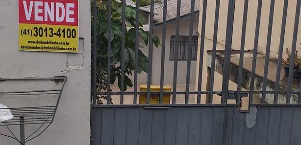 Loja / Salão / Ponto Comercial com 3 Quartos à venda, 120m² no Cajuru, Curitiba