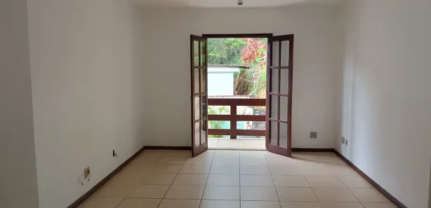 Apartamento com 2 Quartos para venda ou aluguel, 90m² no Bingen, Petrópolis
