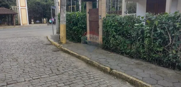 Casa com 3 Quartos à venda, 360m² no Centro, Bom Jardim