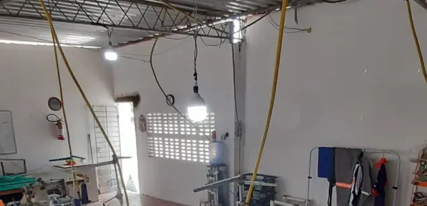 Loja / Salão / Ponto Comercial com 1 Quarto para alugar, 300m² no Areias, Recife