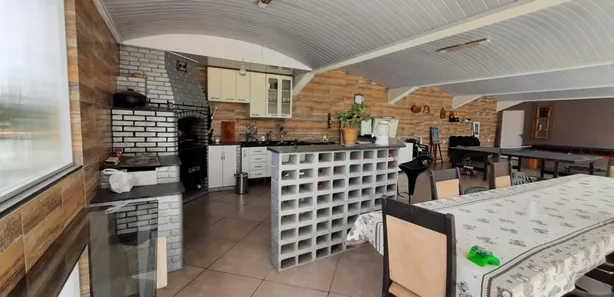 Fazenda / Sítio / Chácara com 7 Quartos à venda, 700m² no , Mairinque