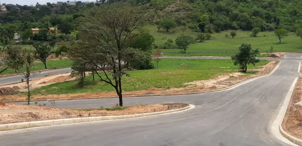 Terreno / Lote / Condomínio à venda, 1400m² no Centro, Pedro Leopoldo