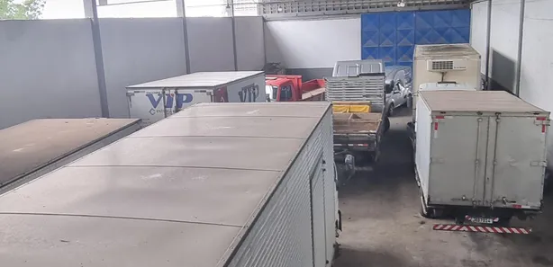 Garagem à venda, 400m² no Pirajá, Salvador