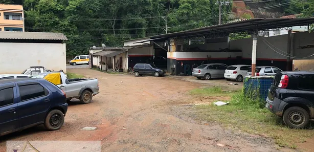 Loja / Salão / Ponto Comercial à venda, 689m² no Centro, Paty do Alferes
