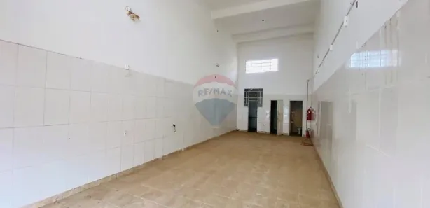 Loja / Salão / Ponto Comercial para alugar, 61m² no Centro, Atibaia