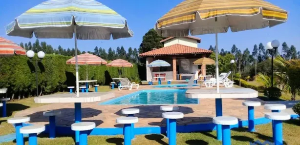 Fazenda / Sítio / Chácara com 5 Quartos à venda, 30000m² no , Alumínio