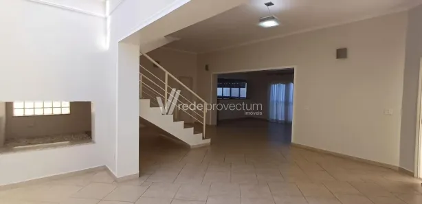 Sobrado com 3 Quartos à venda, 457m² no Vila José Kalil Aun, Cosmópolis