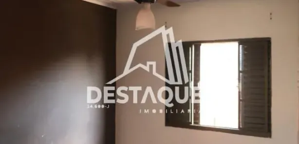 Casa com 2 Quartos para alugar, 250m² no , Regente Feijó