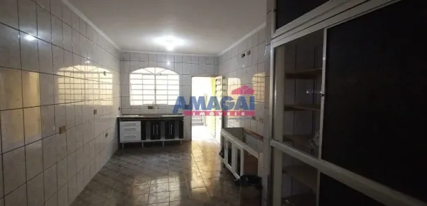 Sobrado com 4 Quartos à venda, 297m² no Centro, Igaratá