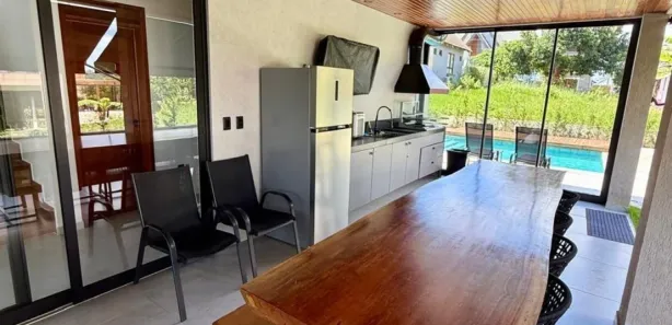 Casa de Condomínio com 4 Quartos para alugar, 150m² no , Bananeiras