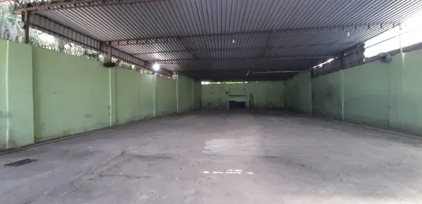 Galpão / Depósito / Armazém para venda ou aluguel, 600m² no Taquara, Rio de Janeiro