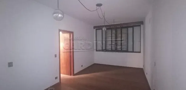 Conjunto Comercial / Sala com 5 Quartos para alugar, 374m² no Centro, São Carlos