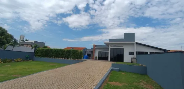 Casa de Condomínio com 3 Quartos à venda, 180m² no , Santo Inácio