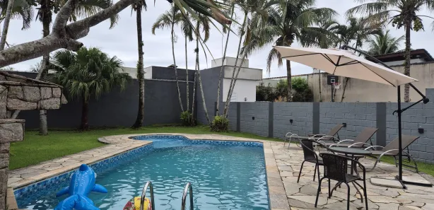 Casa de Condomínio com 5 Quartos para venda ou aluguel, 250m² no Morada da Praia, Bertioga