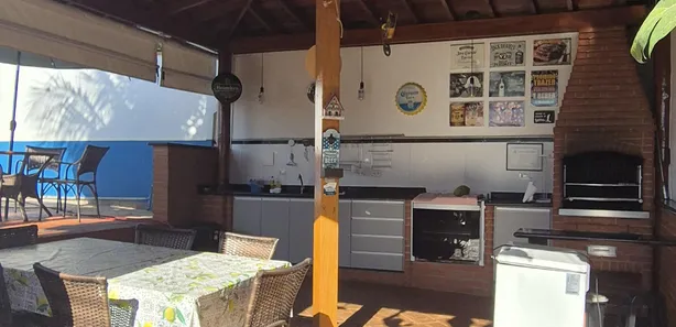 Fazenda / Sítio / Chácara com 3 Quartos à venda, 220m² no Jardim Santa Eliza, Americana