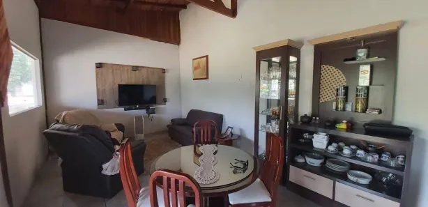 Fazenda / Sítio / Chácara com 3 Quartos à venda, 200m² no Estância Lago Azul (Ártemis), Piracicaba