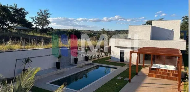 Casa de Condomínio com 5 Quartos à venda, 354m² no , Hidrolândia