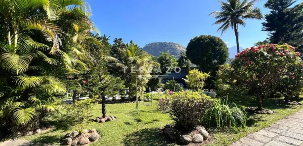 Hotel / Motel / Pousada com 45 Quartos à venda, 1800m² no Centro, Guapimirim