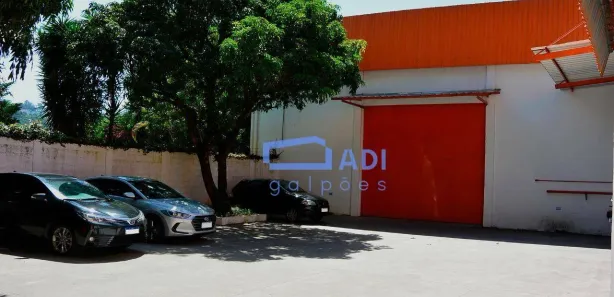 Galpão / Depósito / Armazém para venda ou aluguel, 2300m² no Jardim Itaquiti, Barueri