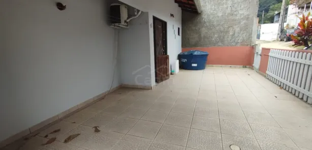 Casa com 2 Quartos para alugar, 70m² no Gravatá, Penha
