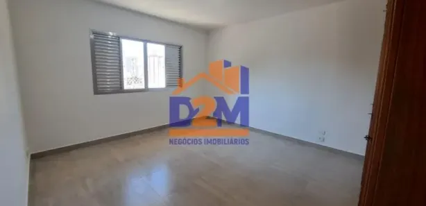 Sobrado com 3 Quartos à venda, 180m² no Vila Osasco, Osasco