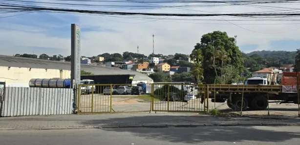 à venda, 16514m² no Centro, Embu das Artes