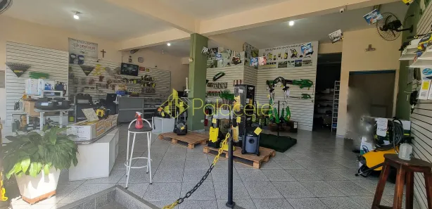 Prédio Inteiro para venda ou aluguel, 550m² no Chácara da Galega, Pindamonhangaba