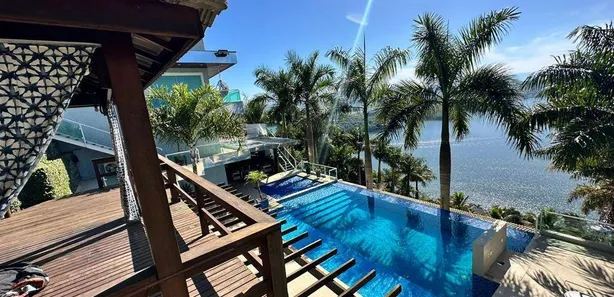 Sobrado com 4 Quartos à venda, 750m² no Centro, Igaratá