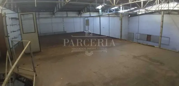 Galpão / Depósito / Armazém para alugar, 660m² no Vila Bandeirantes, Araçatuba