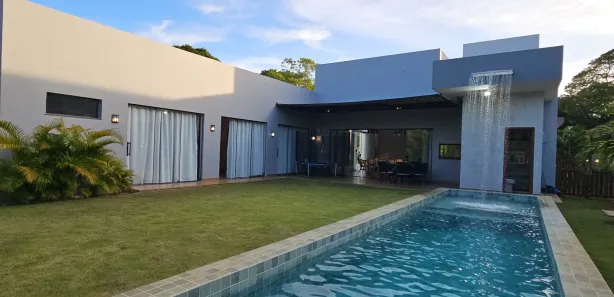 Casa de Condomínio com 3 Quartos para venda ou aluguel, 1052m² no Parque Nascente do Rio Capivara, Camaçari