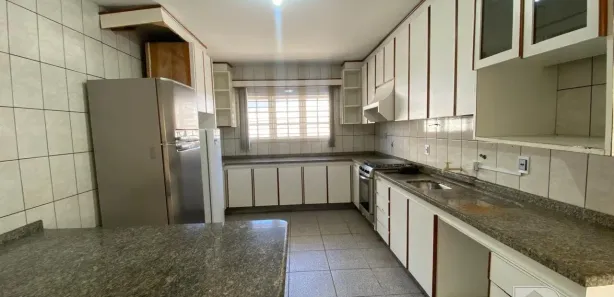 Casa com 3 Quartos para alugar, 152m² no Liberdade, Criciúma